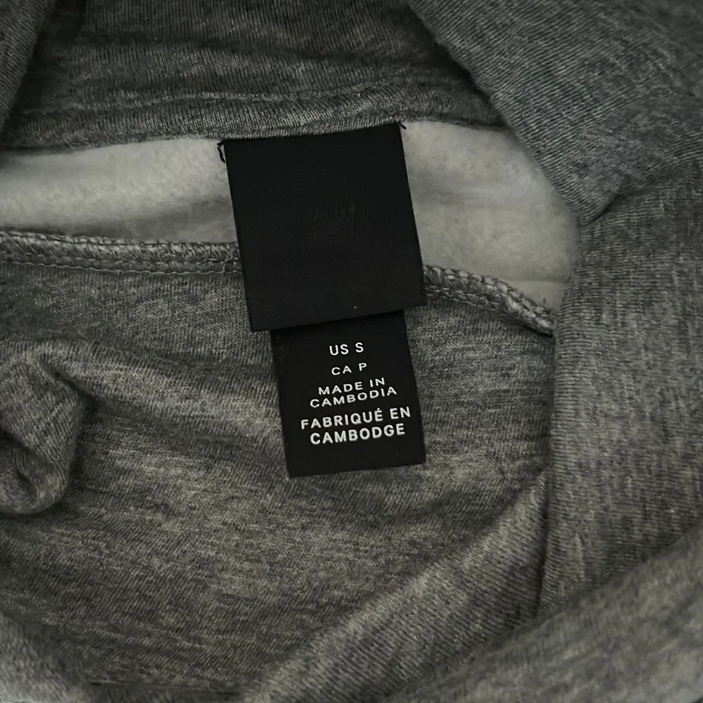 H&M turtle neck sweater - Picture 3 of 4